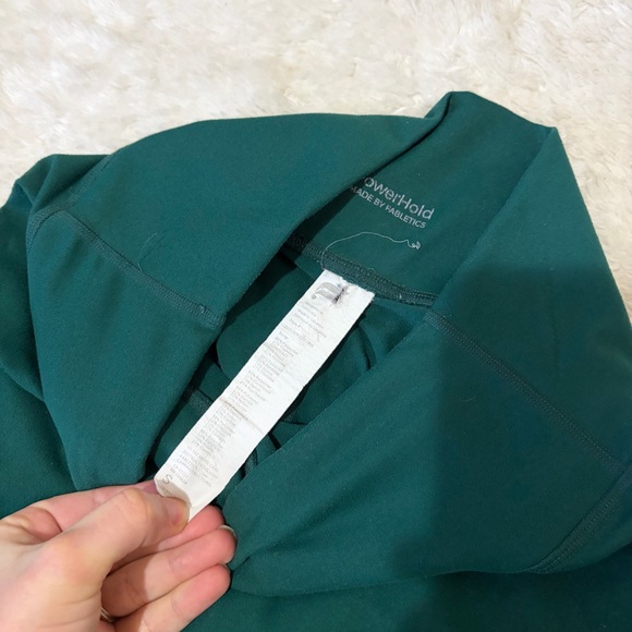 🎀 3/$20 Fabletics small green define powerhold high waisted 7/8 leggings - Picture 3 of 8